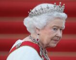 Rainha Elizabeth comemora 94 anos sem festa e confinada por conta da pandemia